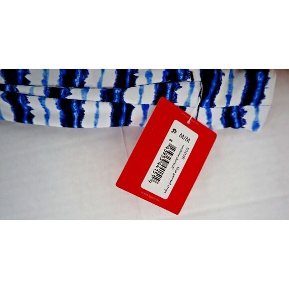 Spanx 50213R Women’s Sz Medium White/Blue Painted Stripes 6" Sunshine Shorts - Picture 3 of 8